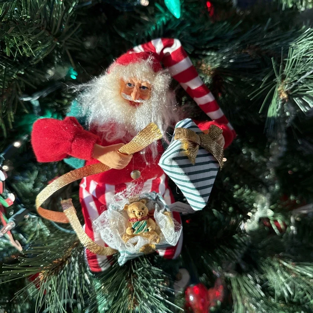 Vintage Animated Santa‎ Bear in Gift Box Ornament **Tested Works**